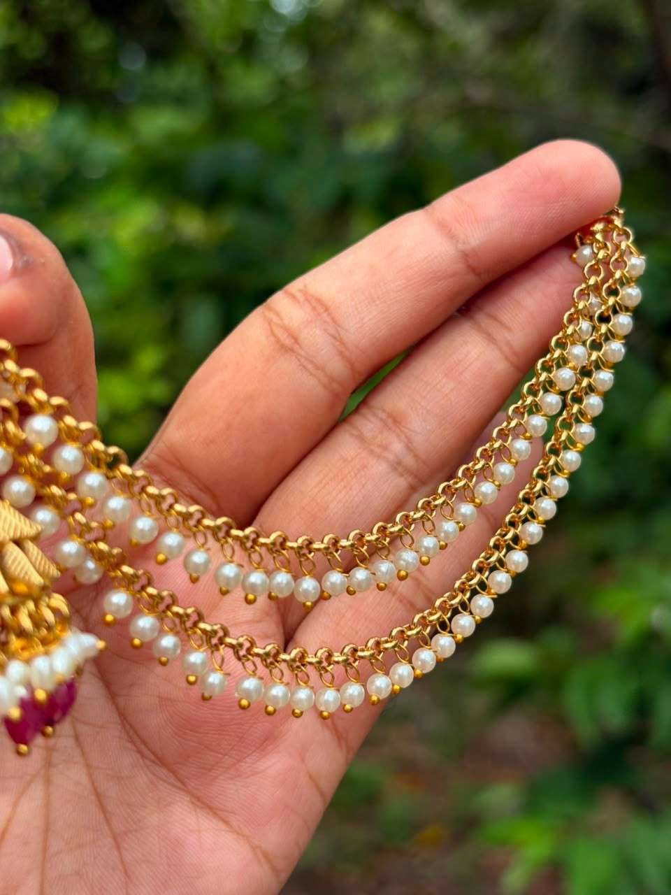EC007 White Pearl 2 layer ear chain