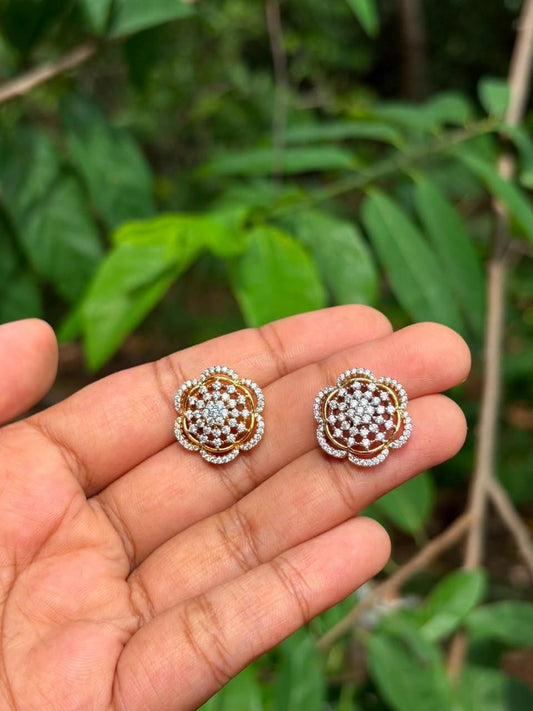 J0196 Floral Daisy GJ Polish Diamond Stud