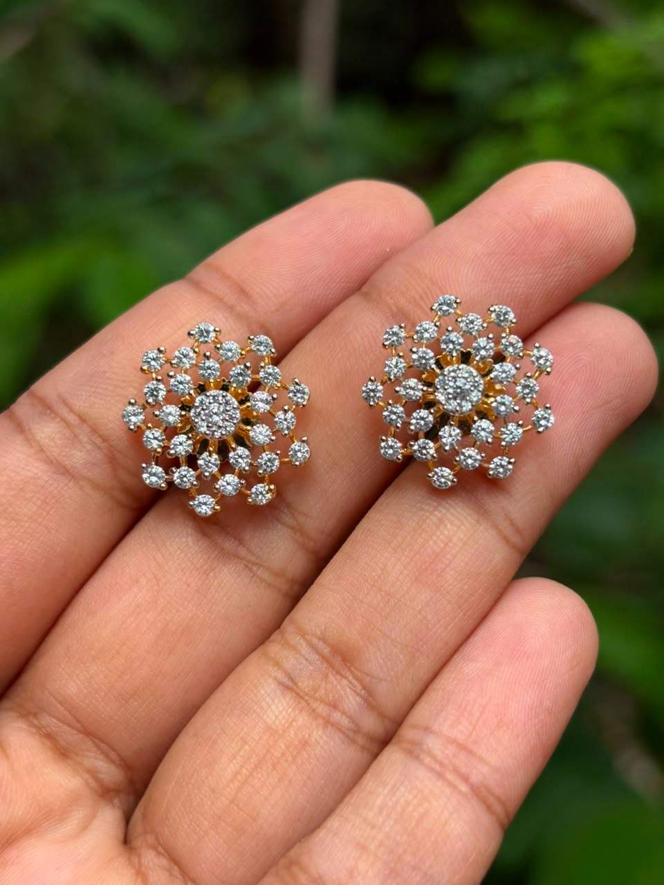 NOTE TWO WEEKS TO DISPATCH UNDER MAKING CAN PREBOOK HERE J0154 Diamond Stud