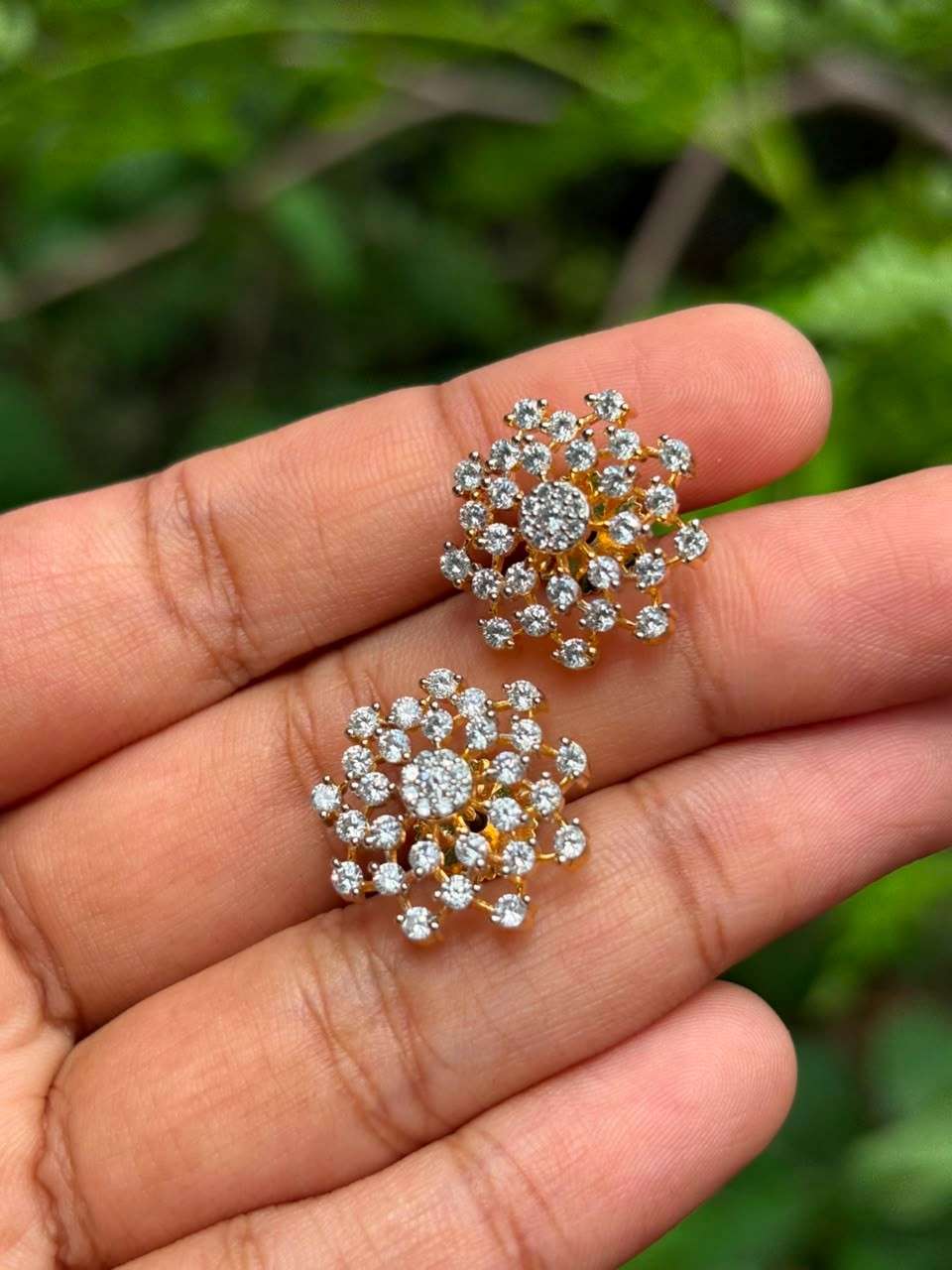NOTE TWO WEEKS TO DISPATCH UNDER MAKING CAN PREBOOK HERE J0154 Diamond Stud