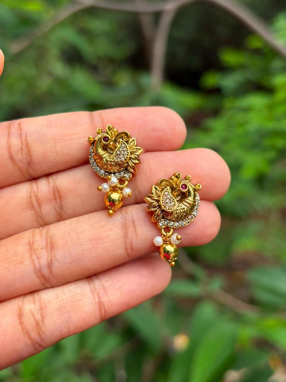 J0195 Peacock Stud with White stone & Gold Bead Hanging