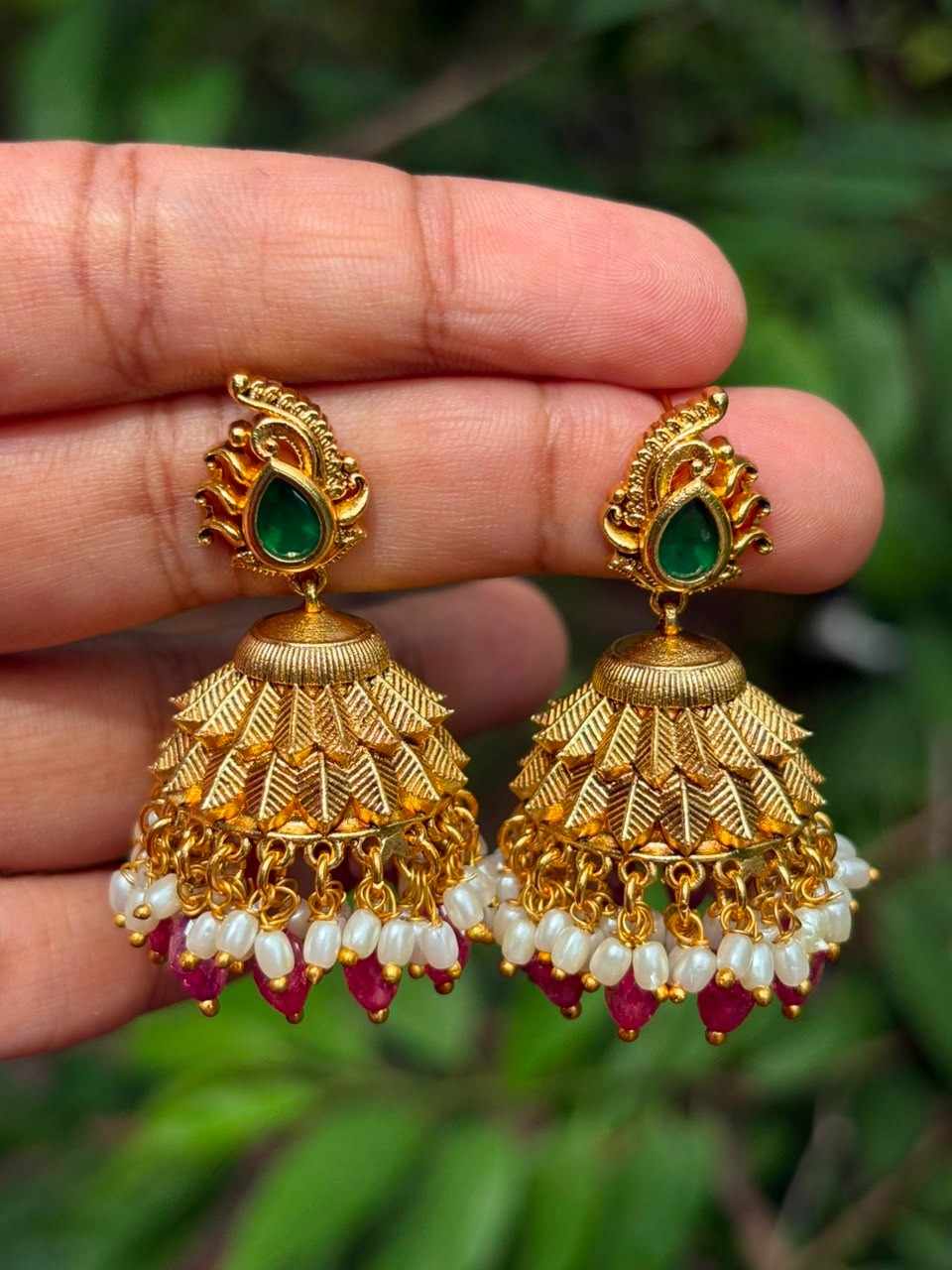 J0197 Premium Leaf Pattern Jhumka With pink Crystal hanging