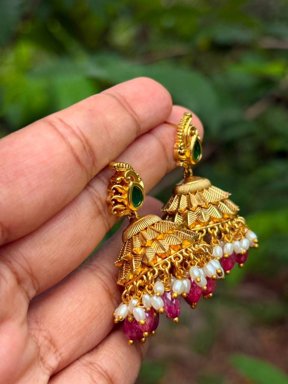 J0197 Premium Leaf Pattern Jhumka With pink Crystal hanging