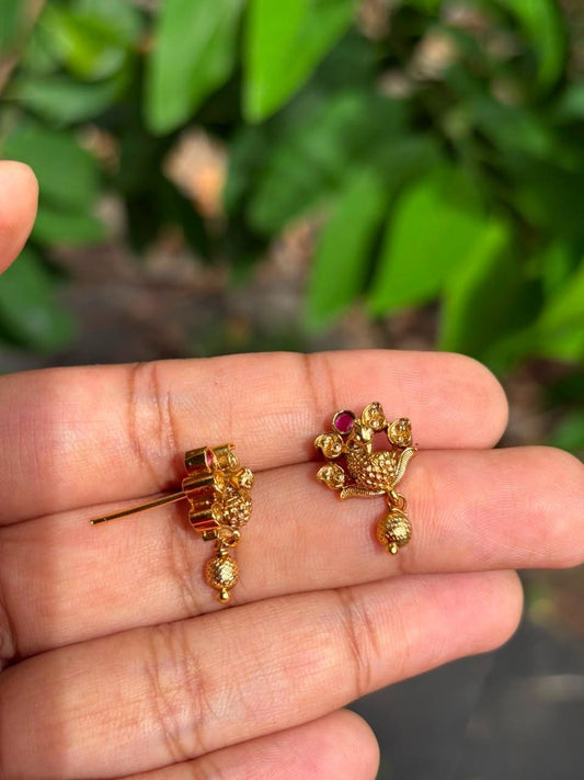 J0193 Peacock Stud with ruby red stone
