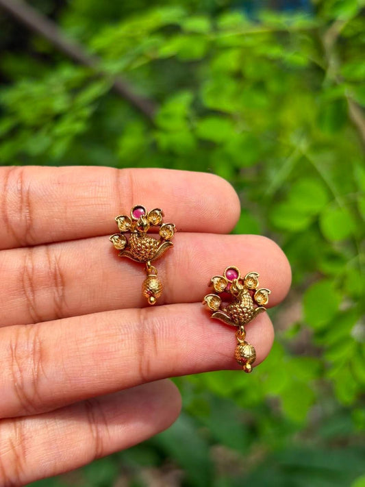 J0193 Peacock Stud with ruby red stone