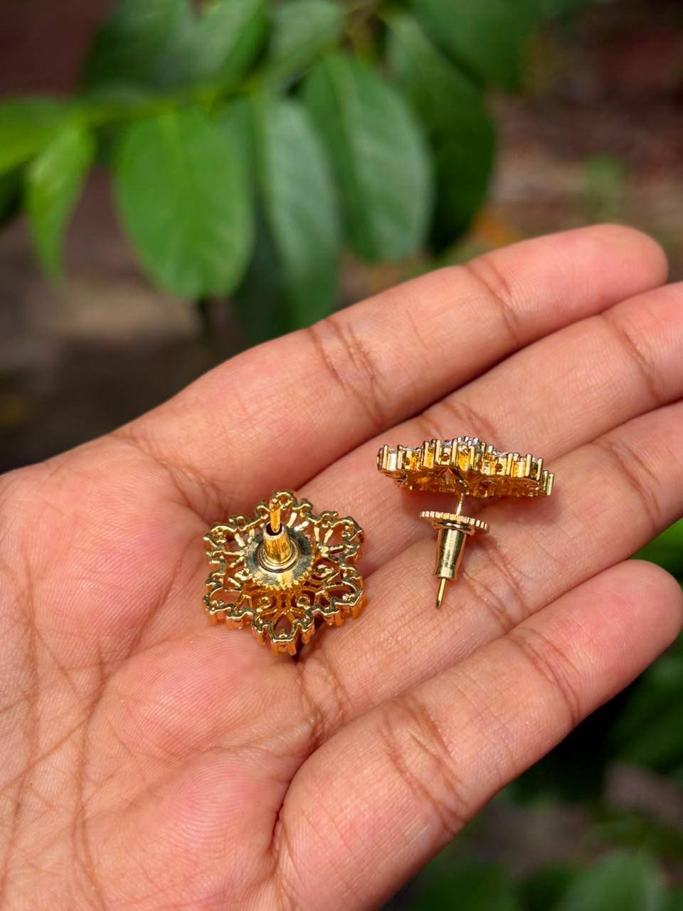 J0200 Diamond Stud In Floral pattern
