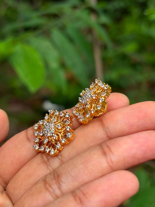 J0200 Diamond Stud In Floral pattern
