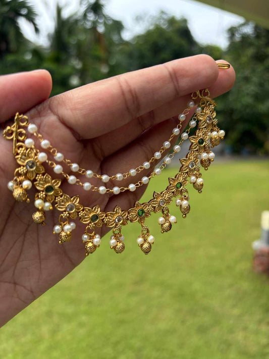 EC010 Floral Pattern Ear chain