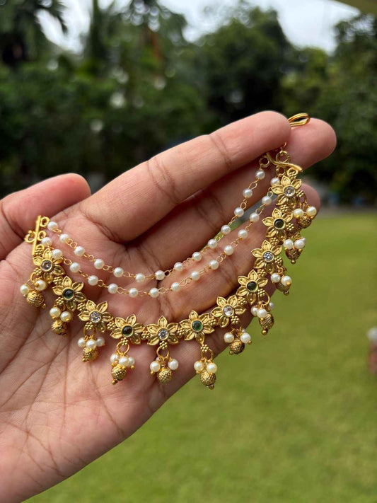 EC010 Floral Pattern Ear chain