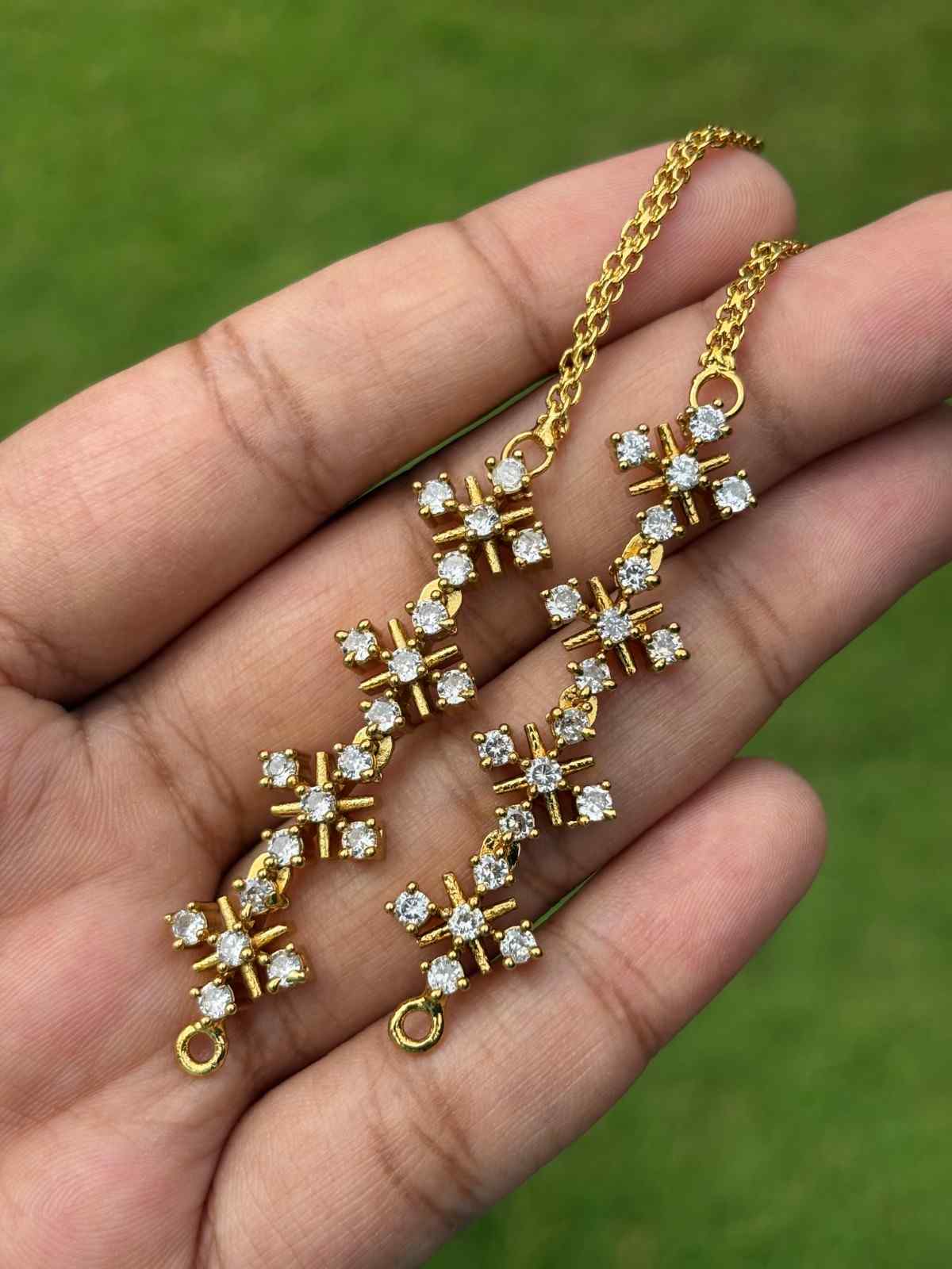 EC013 Straight Stone Ear chain