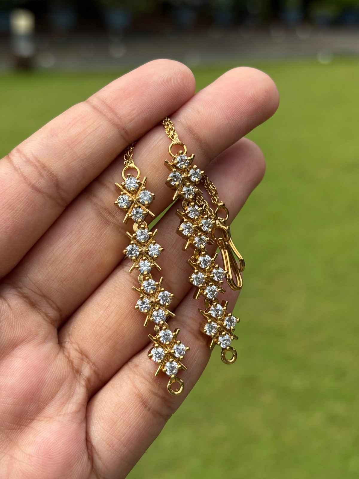 EC014 Floral Straight Stone Ear chain