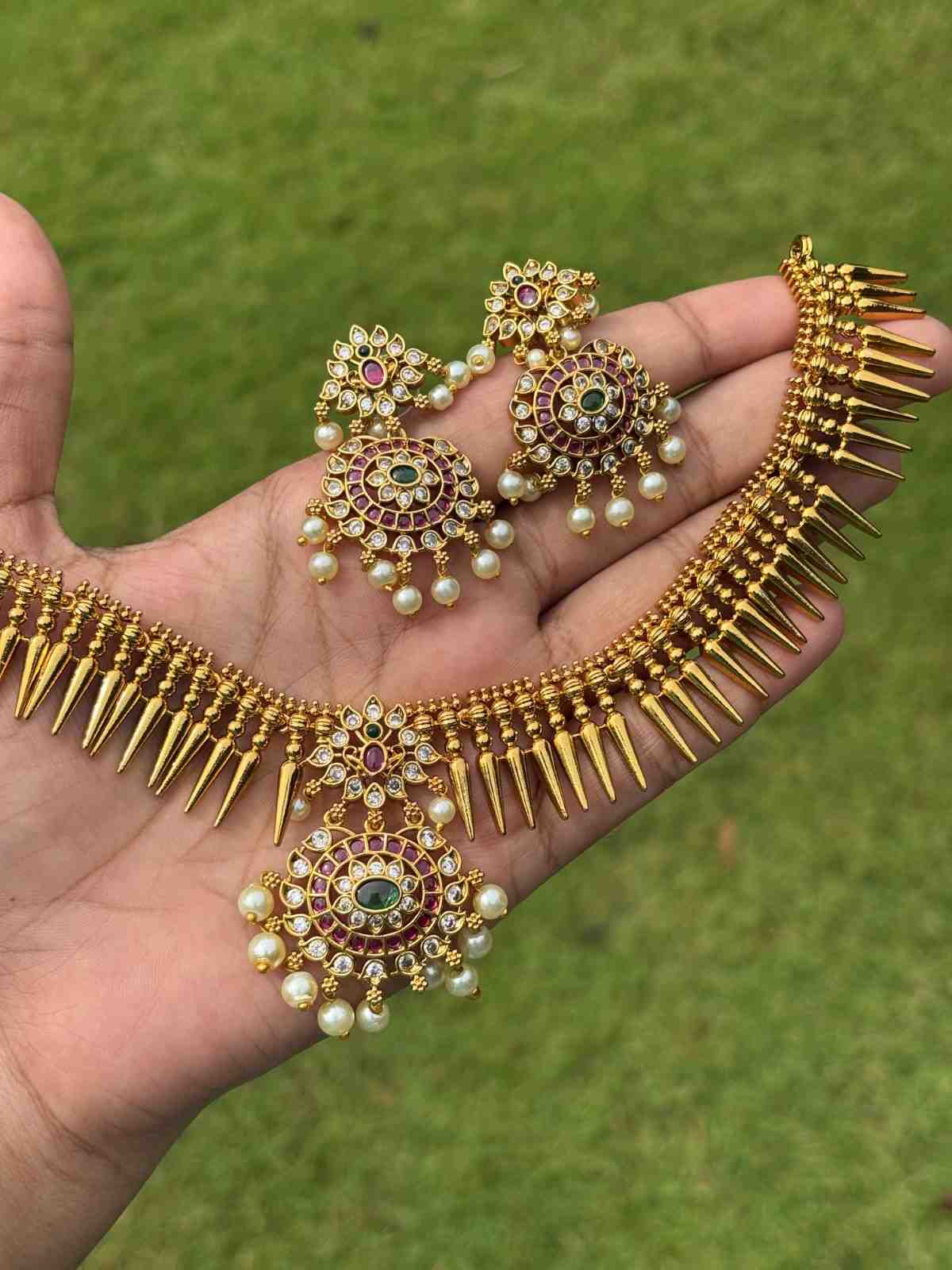 N0306 Traditional Mulla Poov Necklace