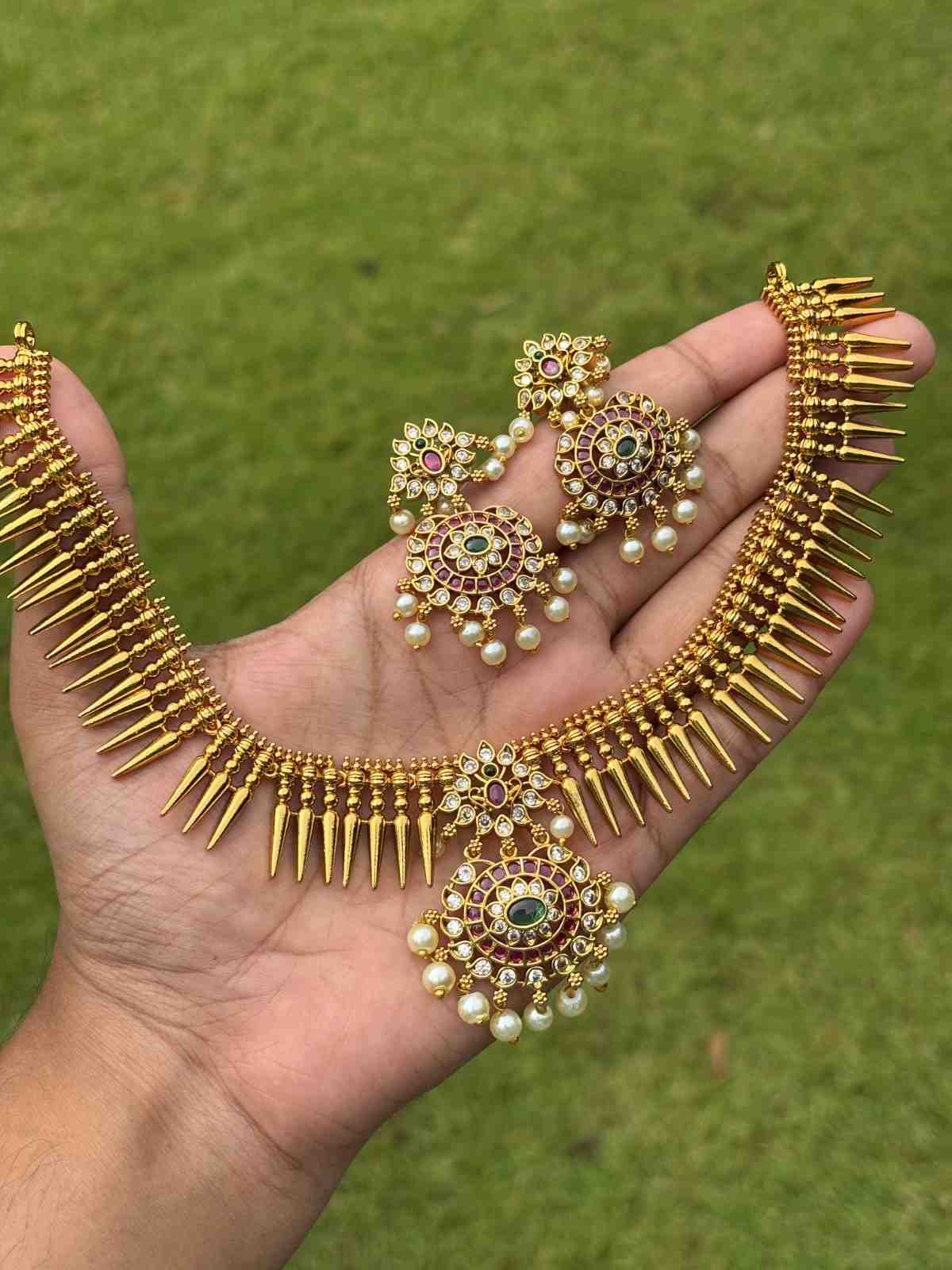 N0306 Traditional Mulla Poov Necklace