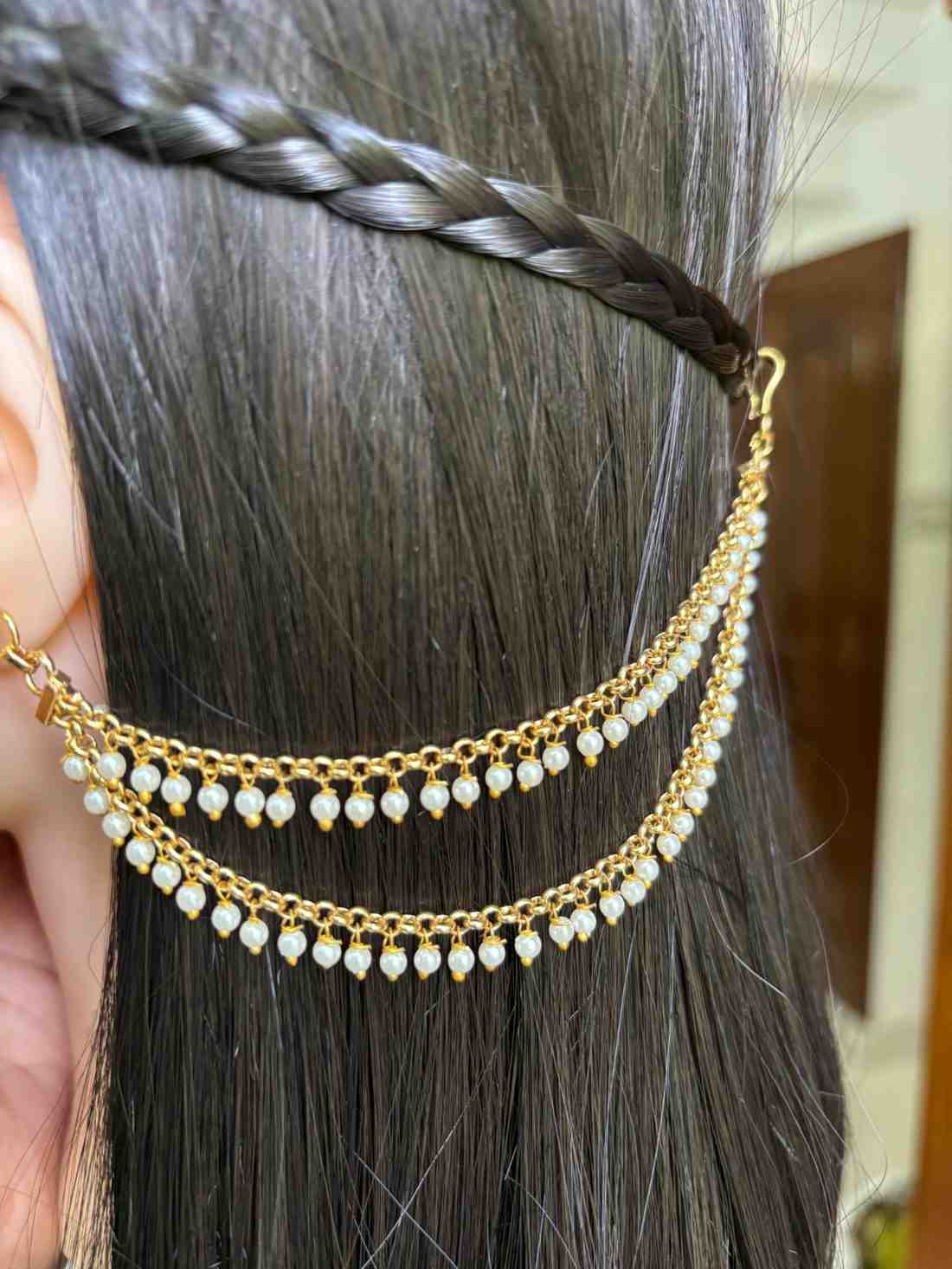 EC007 White Pearl 2 layer ear chain