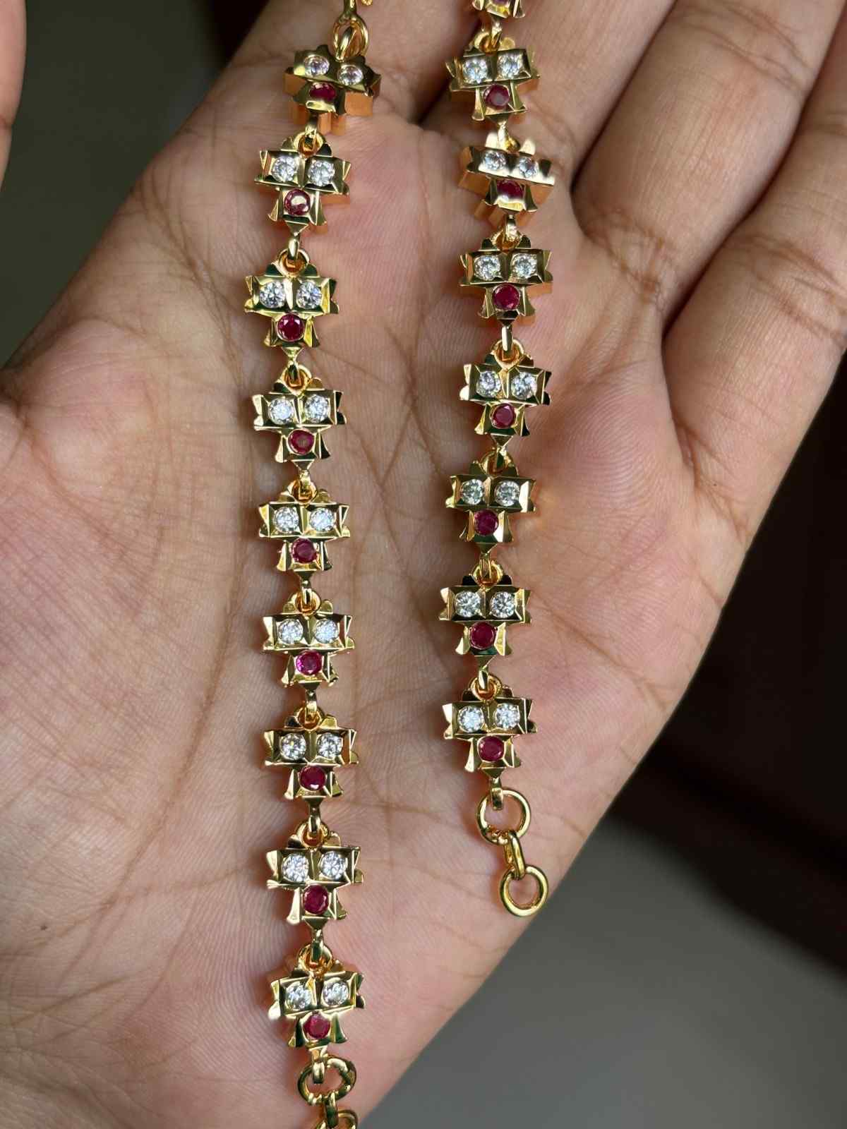 EC012 Traditional Straight Mattal Ear chain