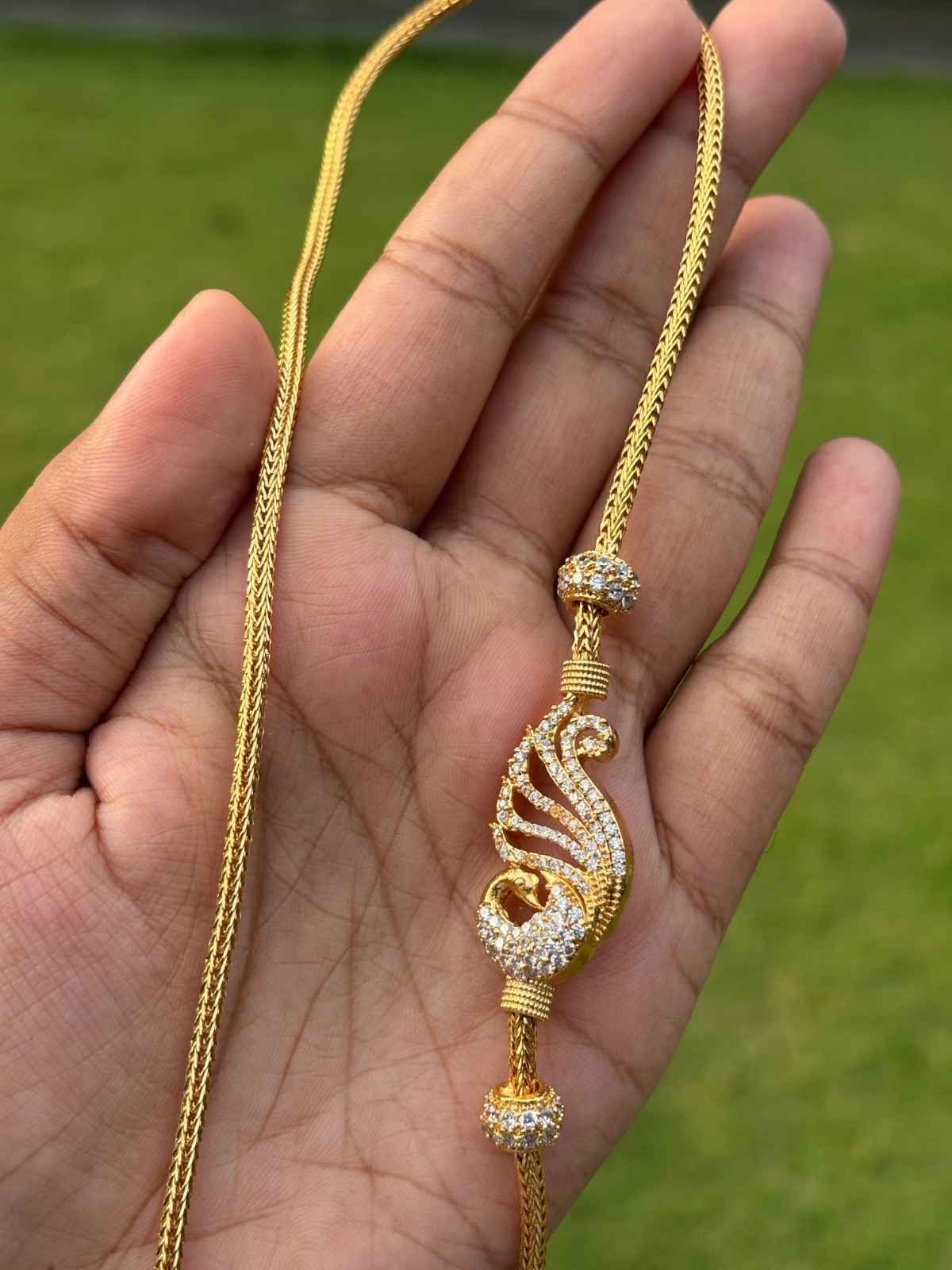C020 Peacock Pattern White stone 26 inch Mogappu chain