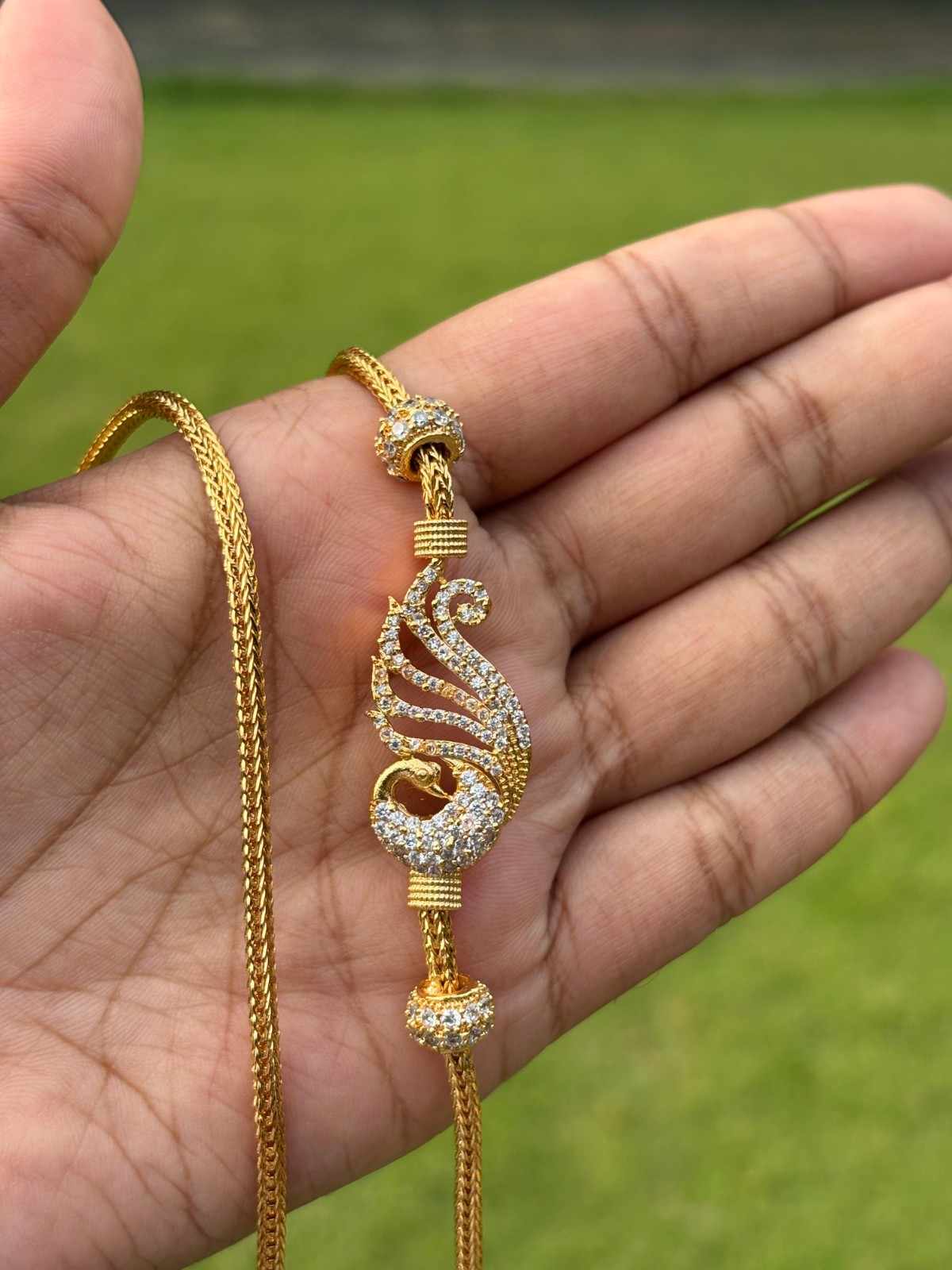 C020 Peacock Pattern White stone 26 inch Mogappu chain