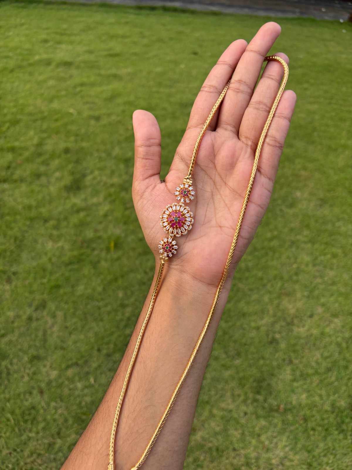 C018 Stone Flower Mogappu Chain 24 inch