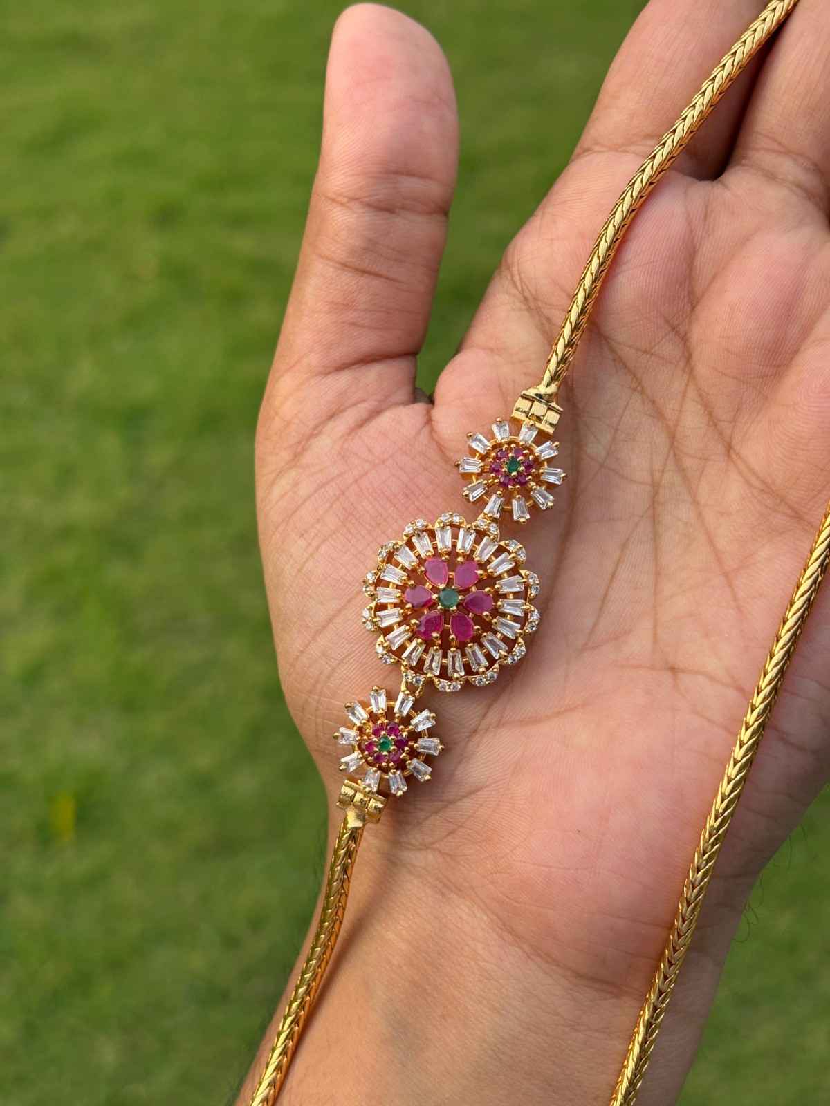 C018 Stone Flower Mogappu Chain 24 inch