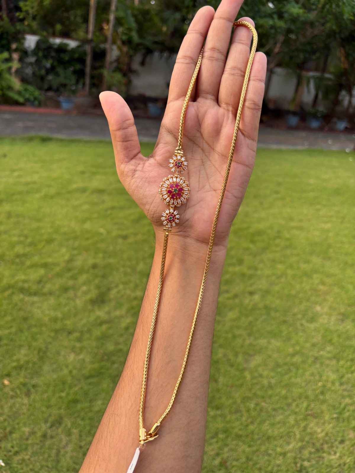 C018 Stone Flower Mogappu Chain 24 inch