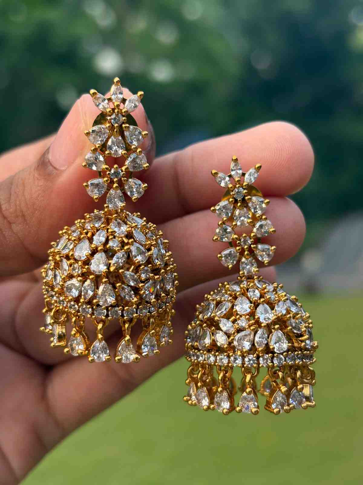 J0202 White Stone Jhumka