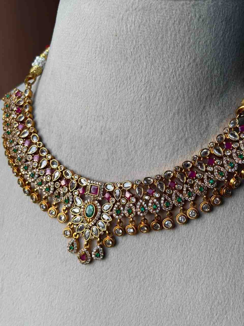 N0310 Floral Full Stone Neckalce