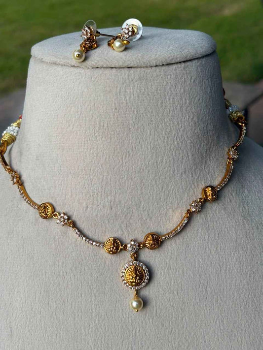 N0311 Minimal Necklace