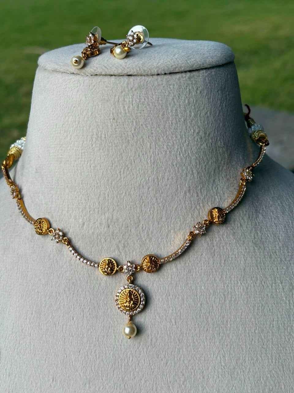 N0311 Minimal Necklace