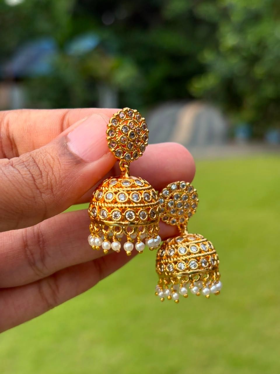 J0209 White Stone Jhumka