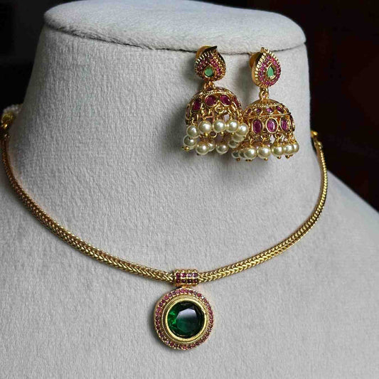 N0112 Traditional Attigai type Necklace with Emerald Stone
