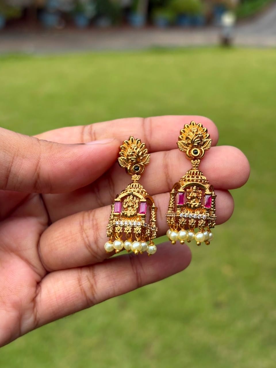 J0210 Lakshmi Jhumka