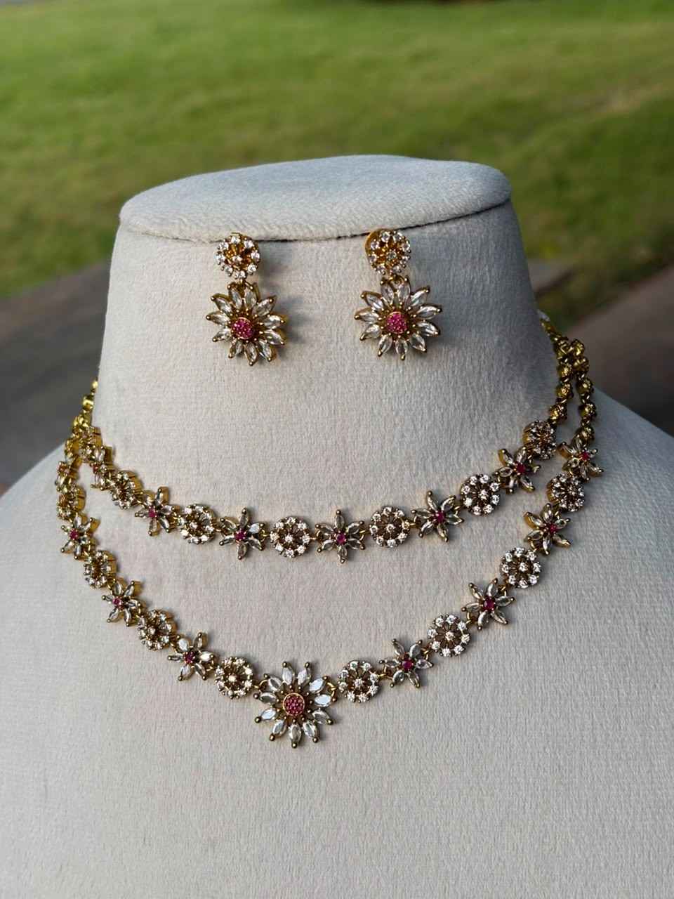 N0319 Two Layer Stone Floral necklace