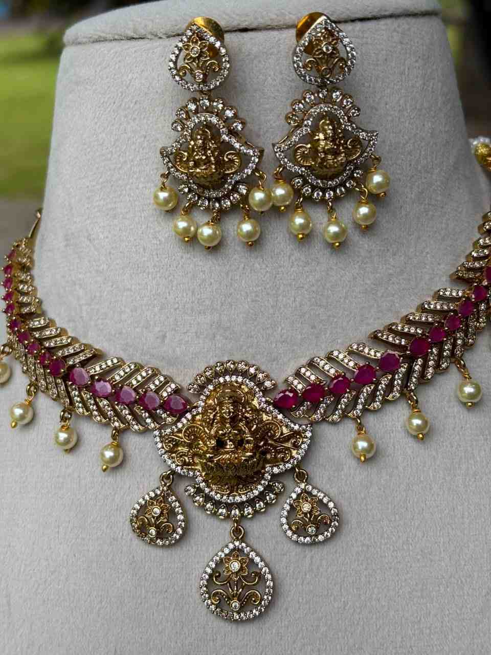 N0116 Peacock Feather Temple Necklace