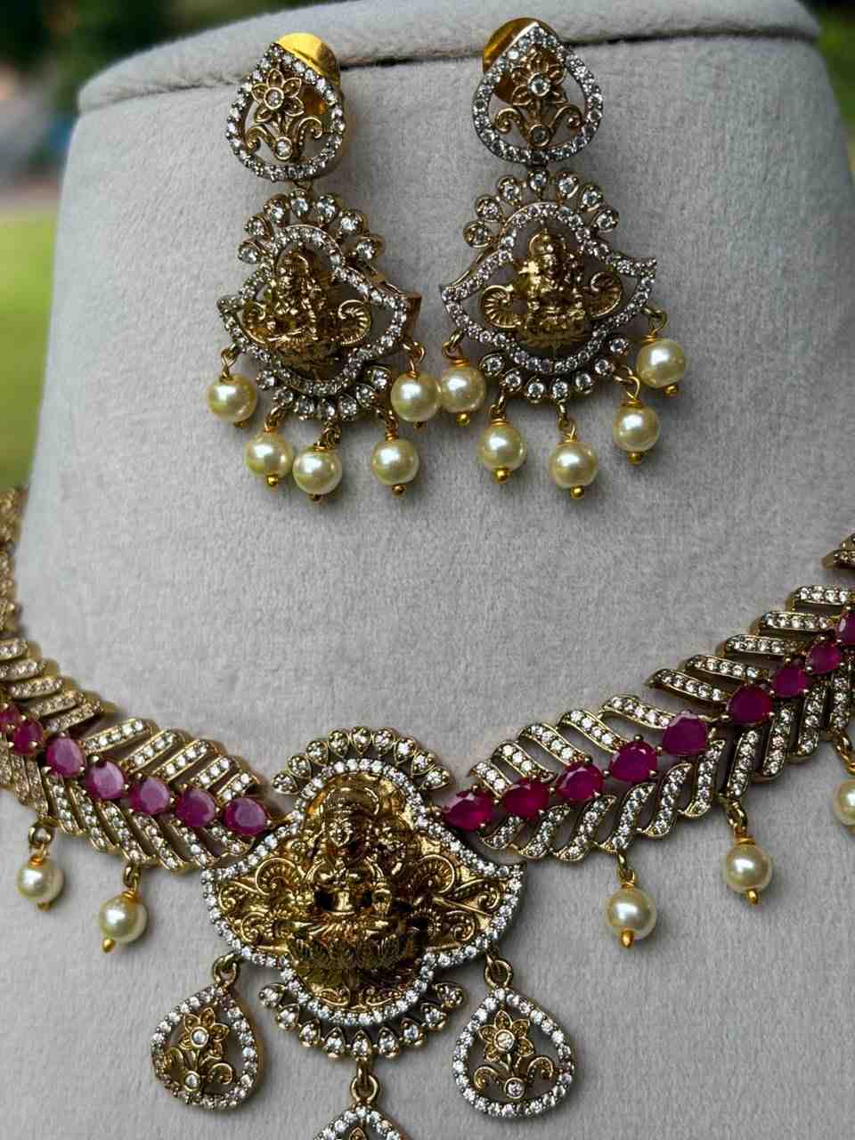 N0116 Peacock Feather Temple Necklace