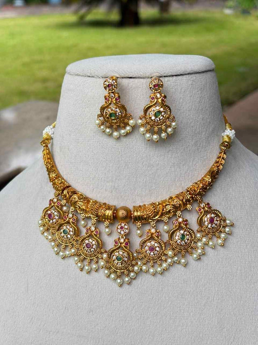 N0106  Hasli Necklace with mini Pendent Model