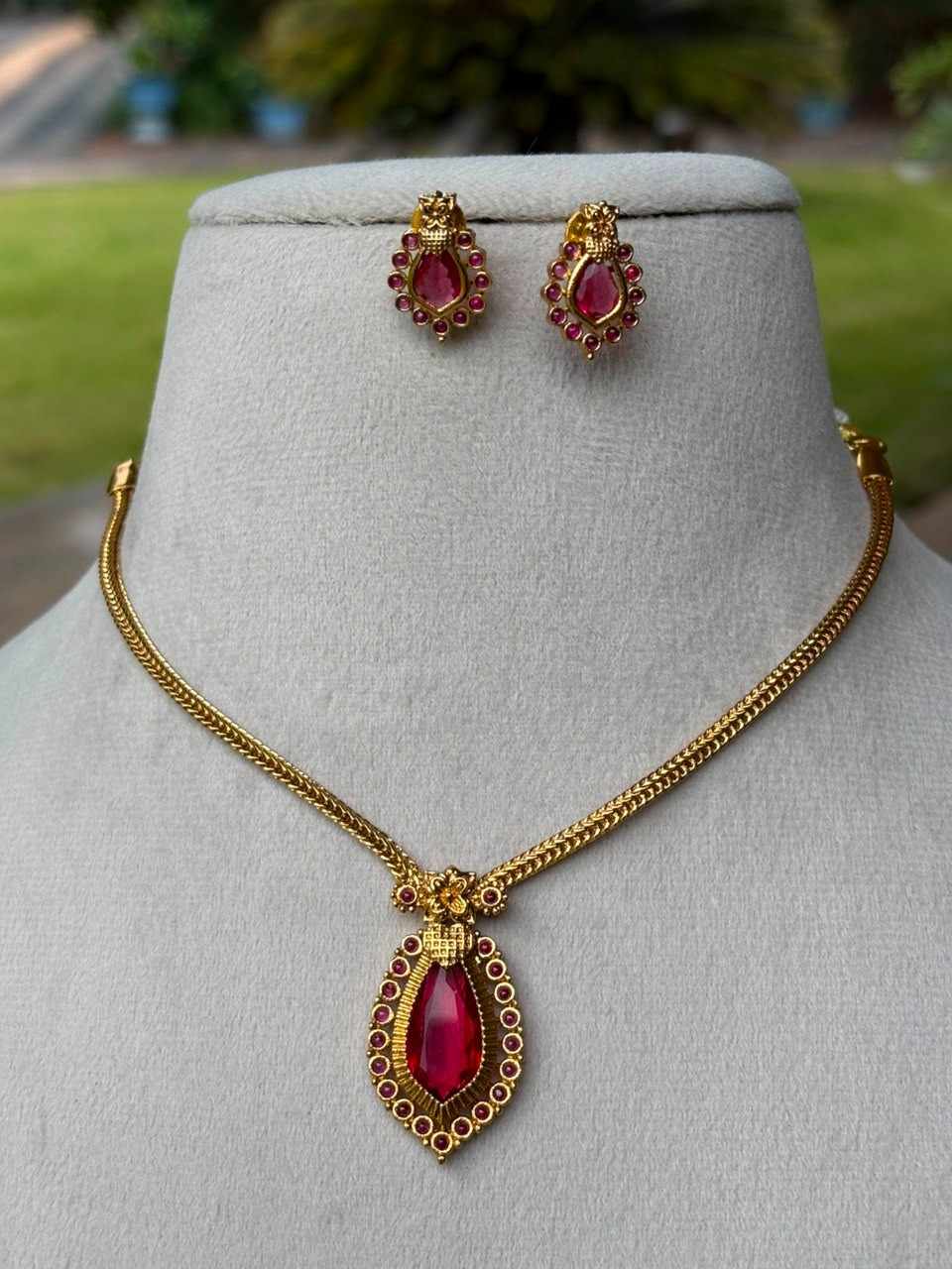 N0117 Premium Quality Traditional Palaka Design With Red Stone