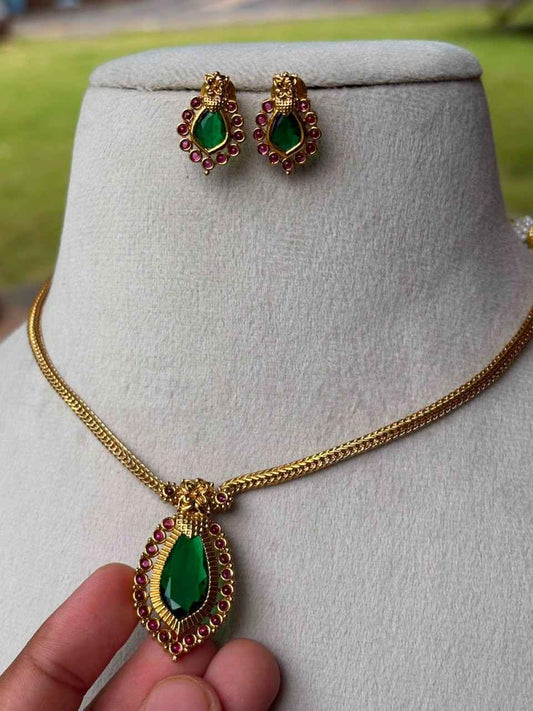 N0118 Premium Quality Traditional Palaka Design With Green Stone