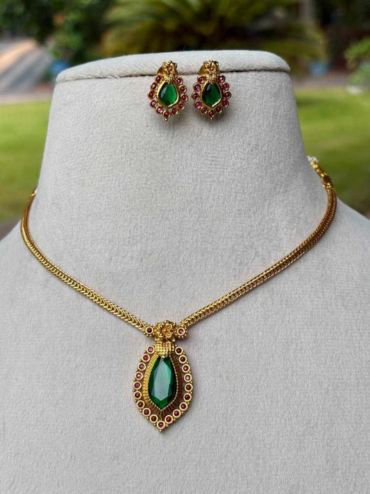 N0118 Premium Quality Traditional Palaka Design With Green Stone