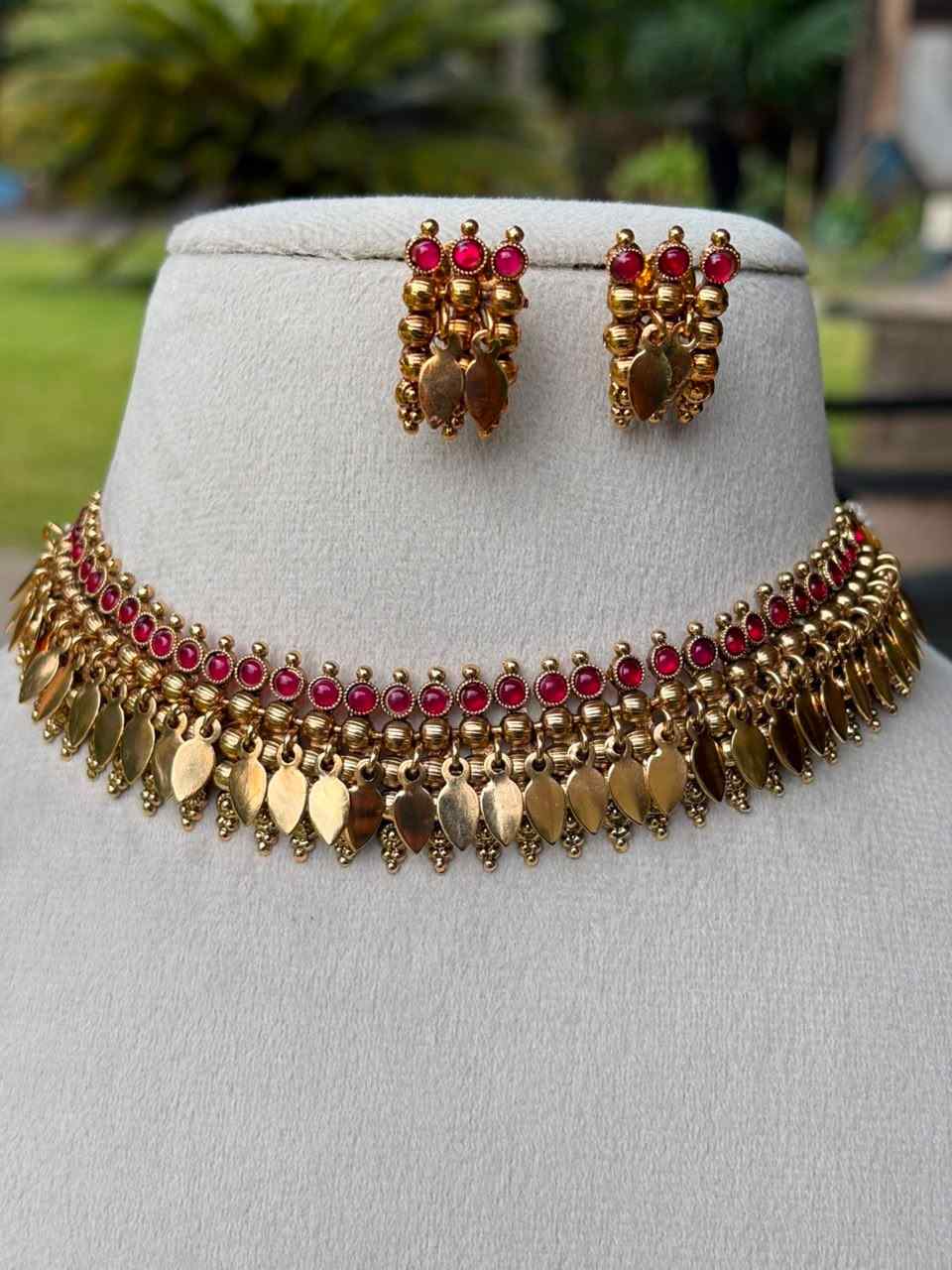 N0317 Ellakathali chocker red stone