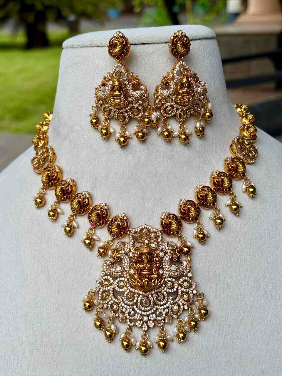 N0129-CR180 Premium Quality AD Stone White Stone LAKSHMI  Necklace