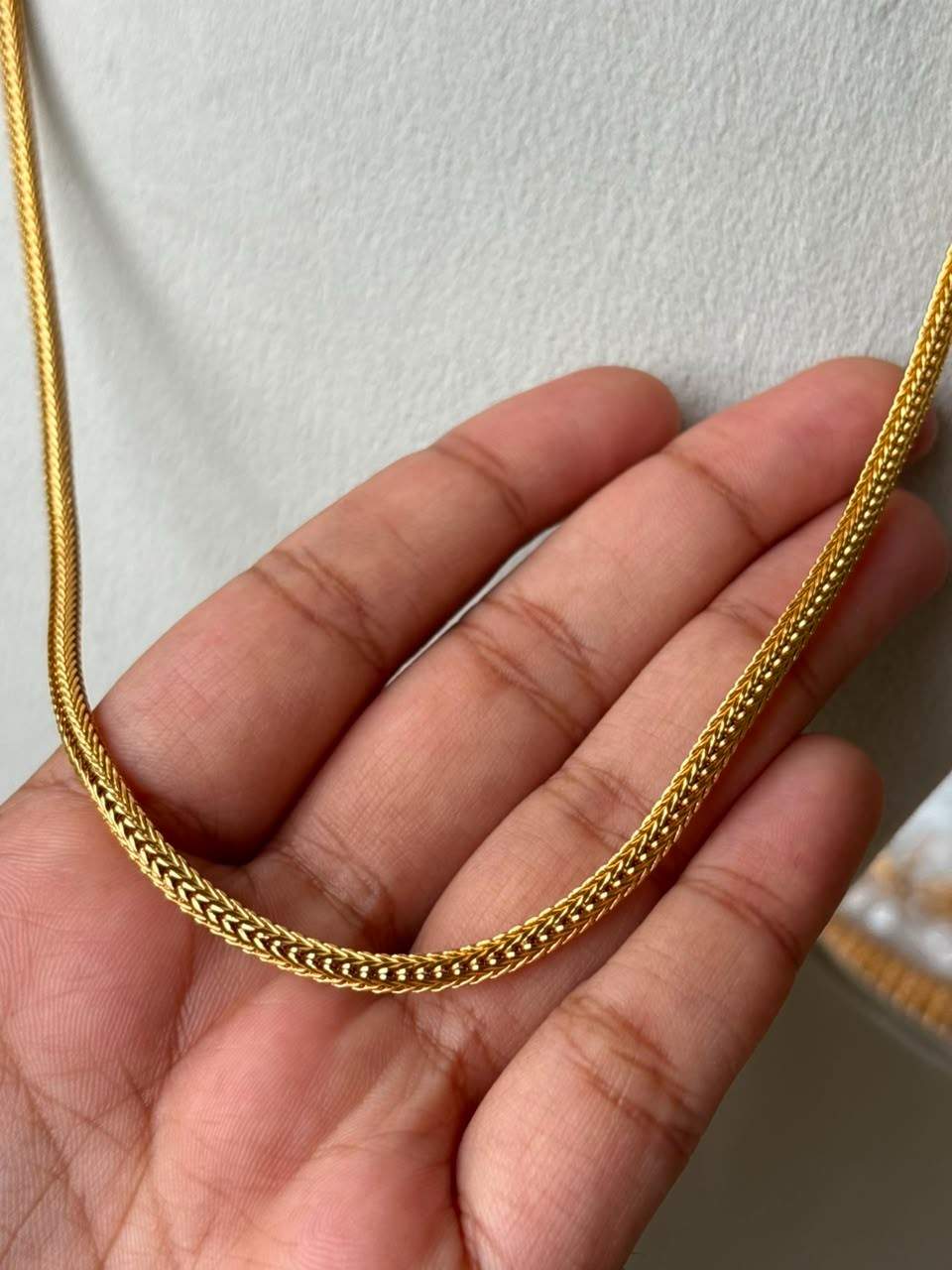 C028 simple flower Mogappu chain 26 inches