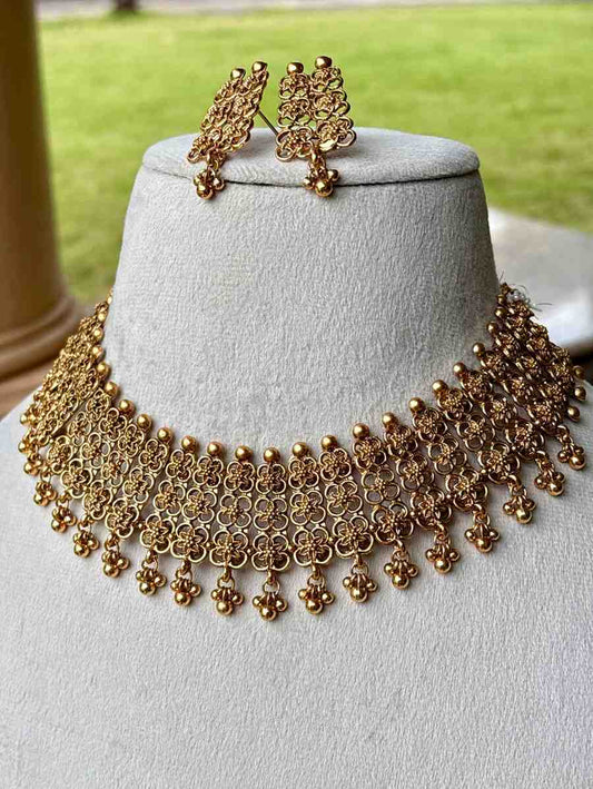 N0212 Matte Finish  Flower Pattern Necklace