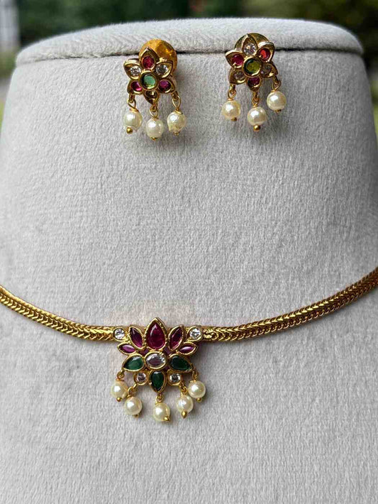 Premium Quality Stone Flower Necklace N0211-CJ19