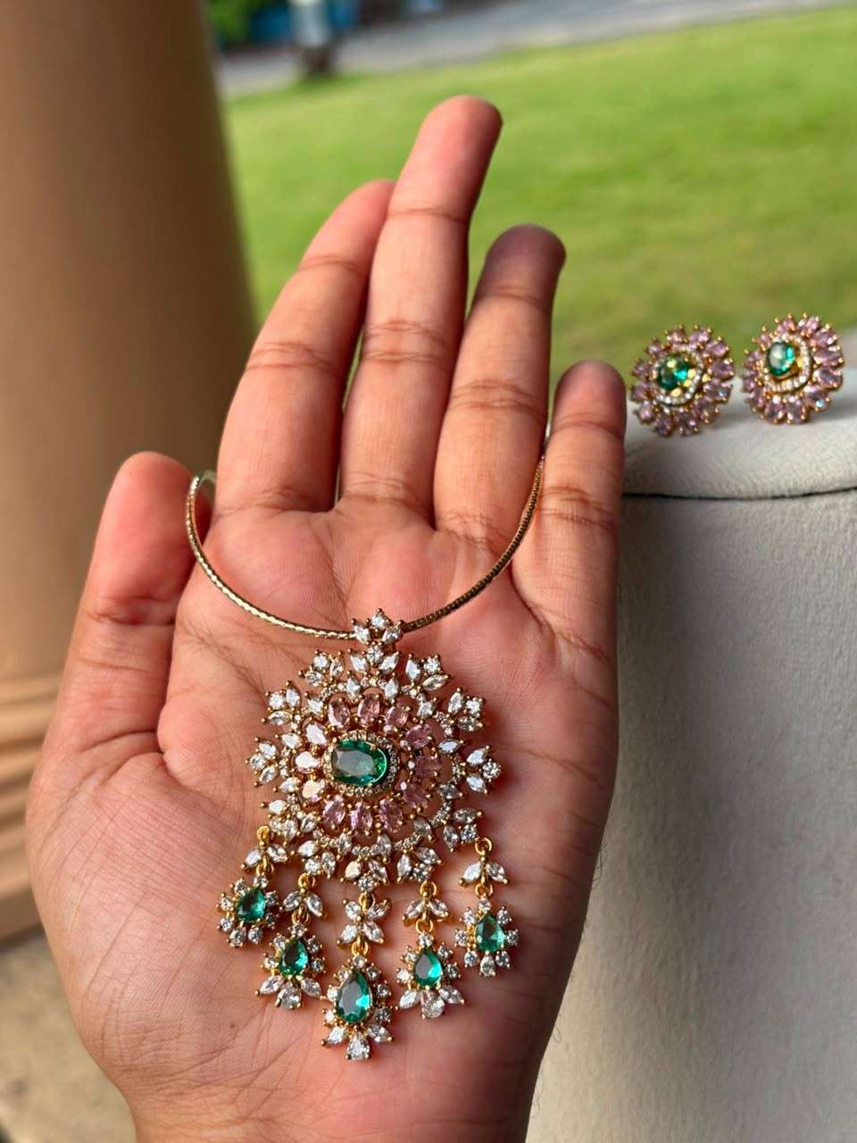 Premium Quality stone Necklace with Floral Pendent N0143