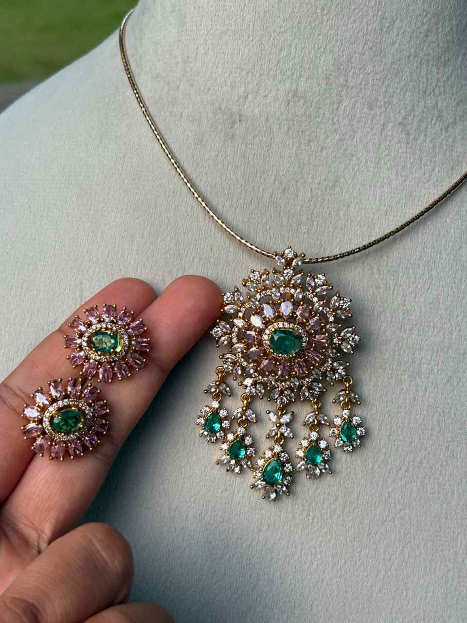 Premium Quality stone Necklace with Floral Pendent N0143
