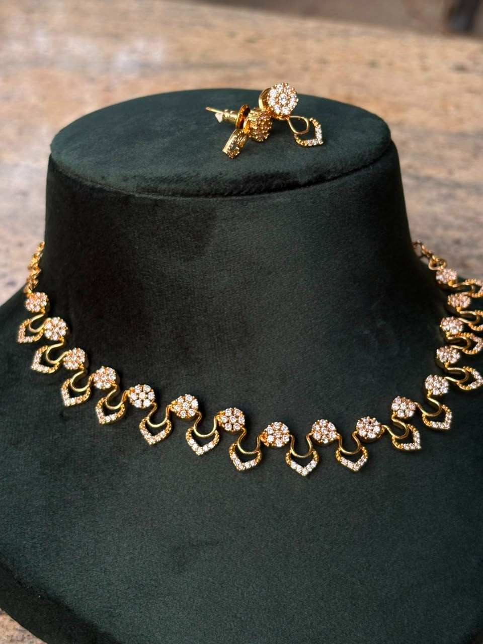 N0213 Premium Quality Diamond Replica Necklace