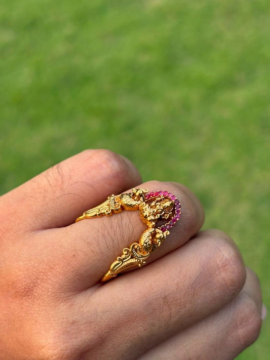 R0001 Vangi Ring Designed with Ruby Reed stone