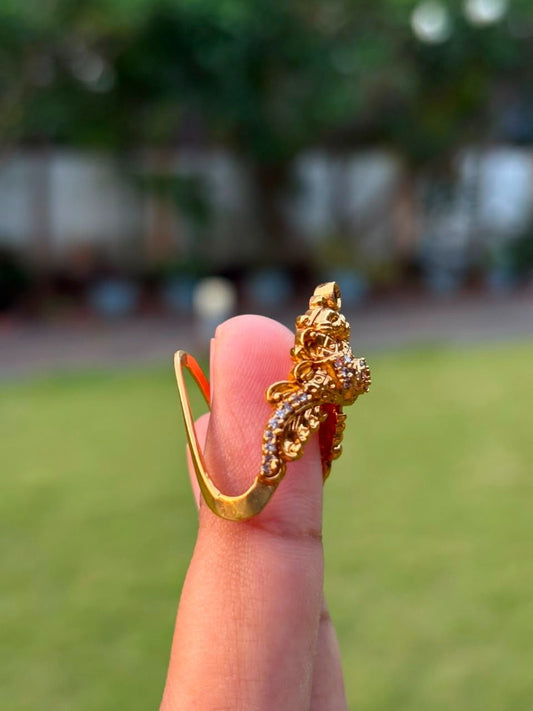 R0002  Peacock Vangi Ring
