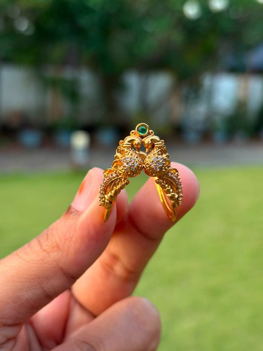 R0002  Peacock Vangi Ring