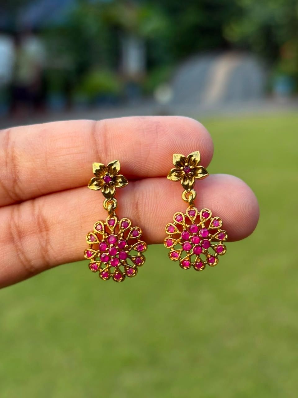 J0216 Small Size Ruby Red Stone Floral Earrings